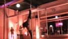 Ania Solo Et Katy Perry Pole Dancing