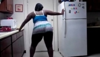 Big Girl Twerk wit little to no Booty