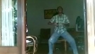 Dancando kuduro bem duro