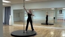 Intro to pole dance with Kaysa