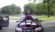 Make Twerk Sexy Dancing in the Car