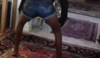 Skinny girl twerk is Backkk