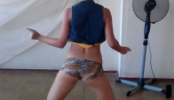Dee Booty dance twerk